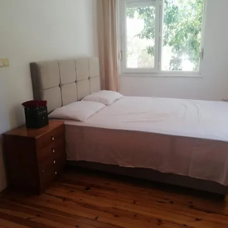 Βίλα Side, Antalya Sahilde Deniz Manzarali Sahane