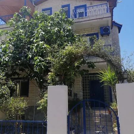Side, Antalya Sahilde Deniz Manzarali Sahane