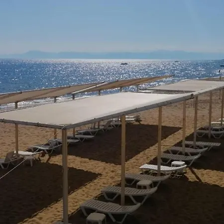 Villa Side, Antalya Sahilde Deniz Manzarali Sahane *