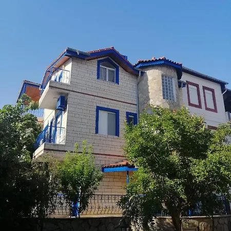 Villa Side, Antalya Sahilde Deniz Manzarali Sahane